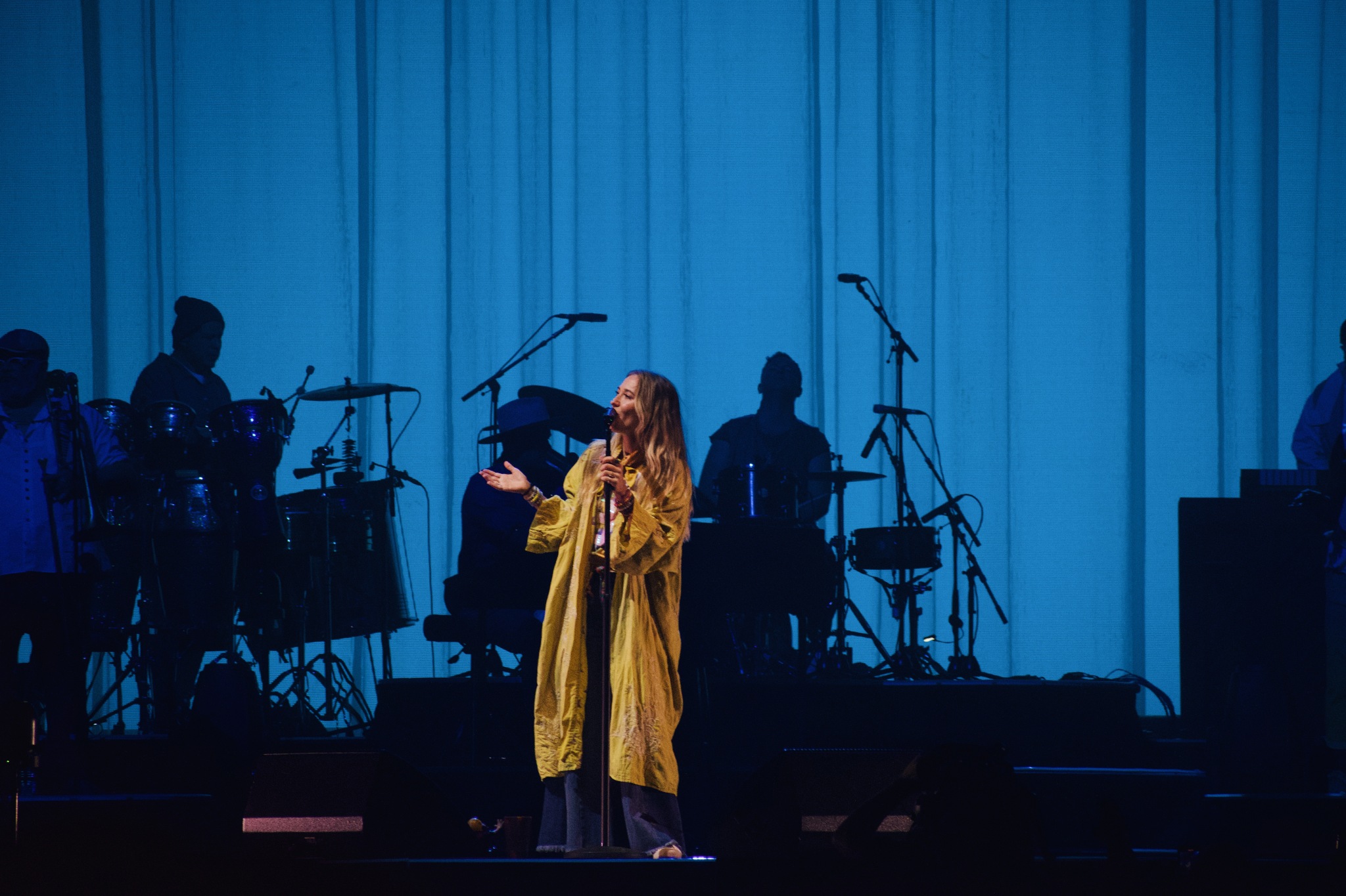 [Review] Lauren Daigle’s World Tour Brings Light To The Darkness – NOLA ...